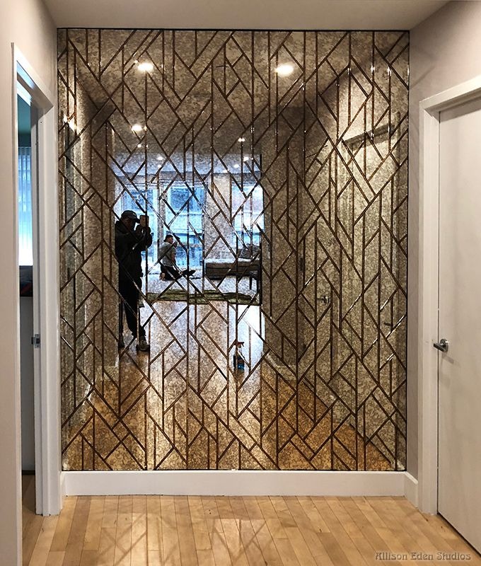 Mirror Wall - Color: Modern