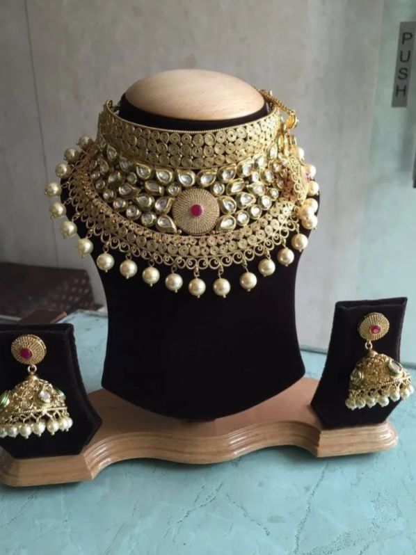 Pearl Choker Set - Beads Material: Stone