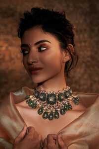 Gold Plated Glass Stones Handcrafted Embellished Choker Necklace - Color: As Per Requirement