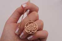 Rose Gold Flower Necklace