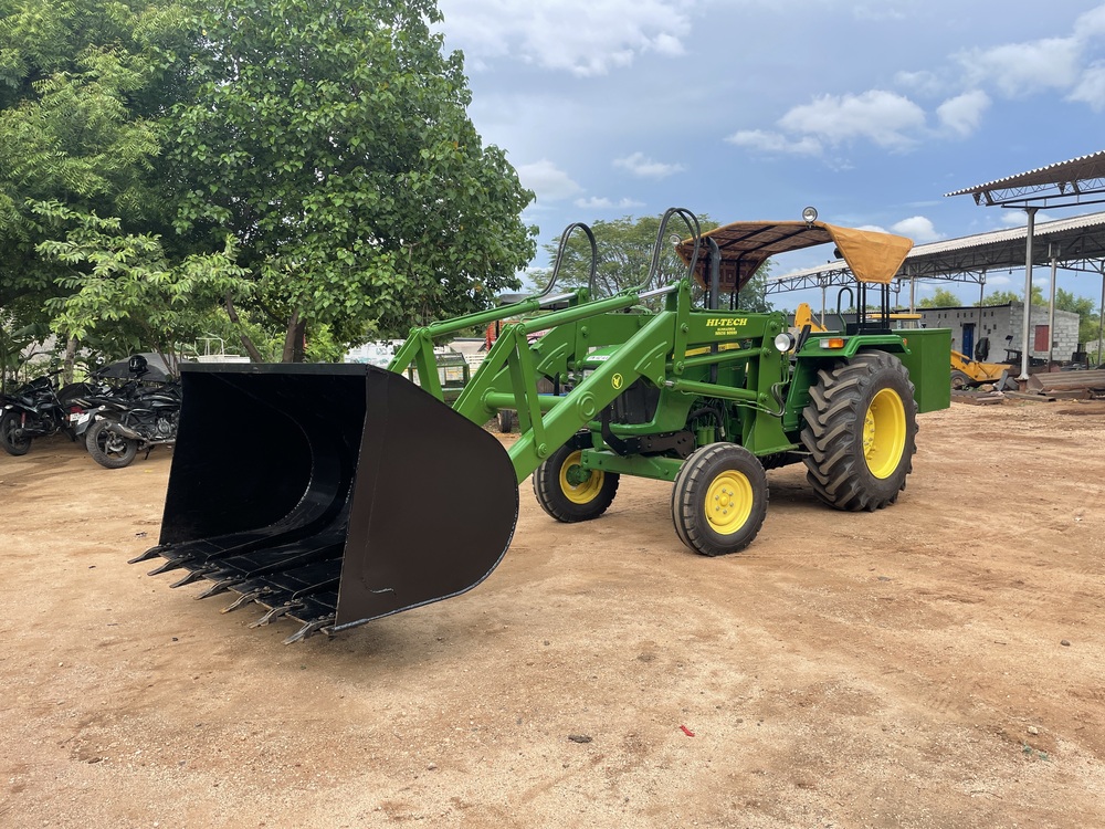 Coal Bucket Loader - Finishing: Powder-coated Finish