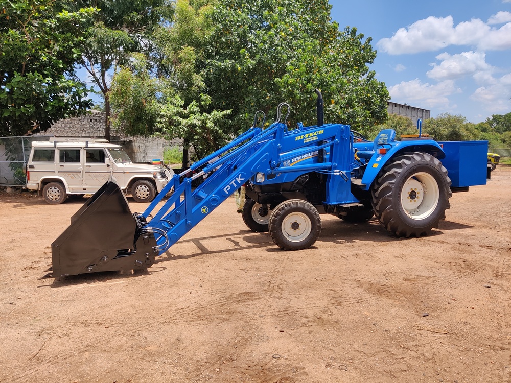 Booster Bucket Loader - Finishing: Powder-coated Finish