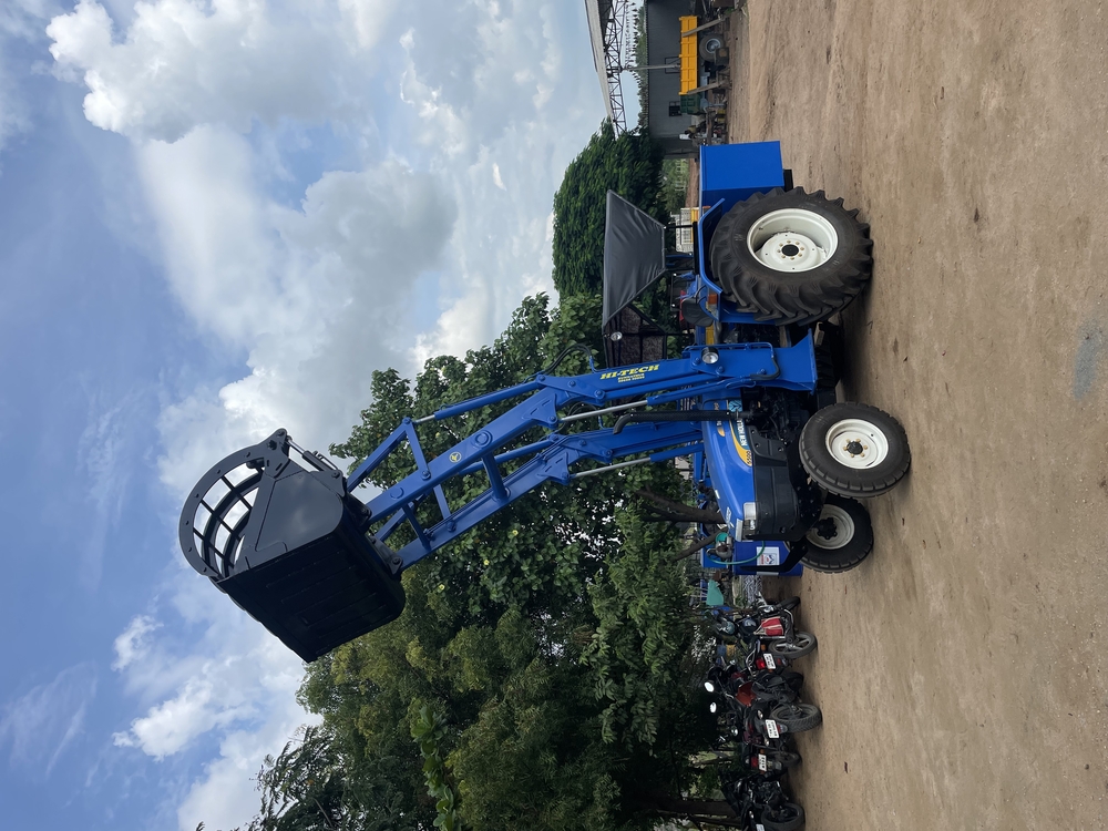 Coconut Husk Grabber Loader - Finishing: Powder-coated Finish