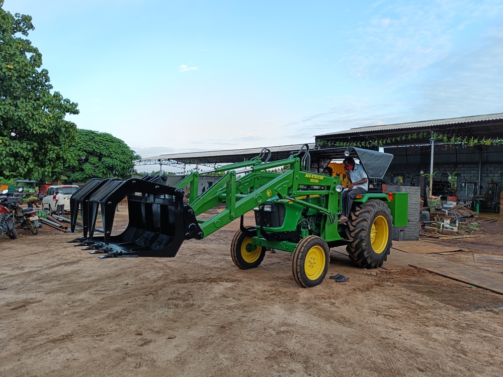 Paper Mill Loader - Finishing: Powder-Coated Finish