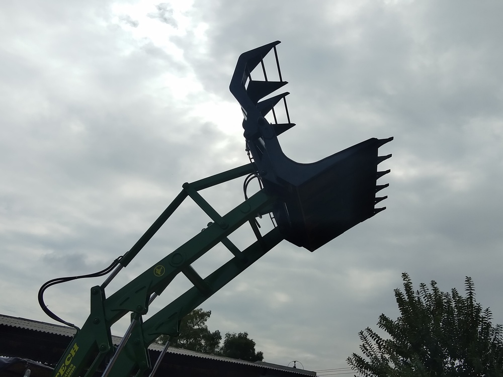 Paper Mill Loader - Finishing: Powder-coated Finish