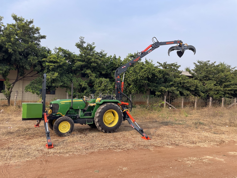 Orange Grapple - Finishing: Powder-coated Finish
