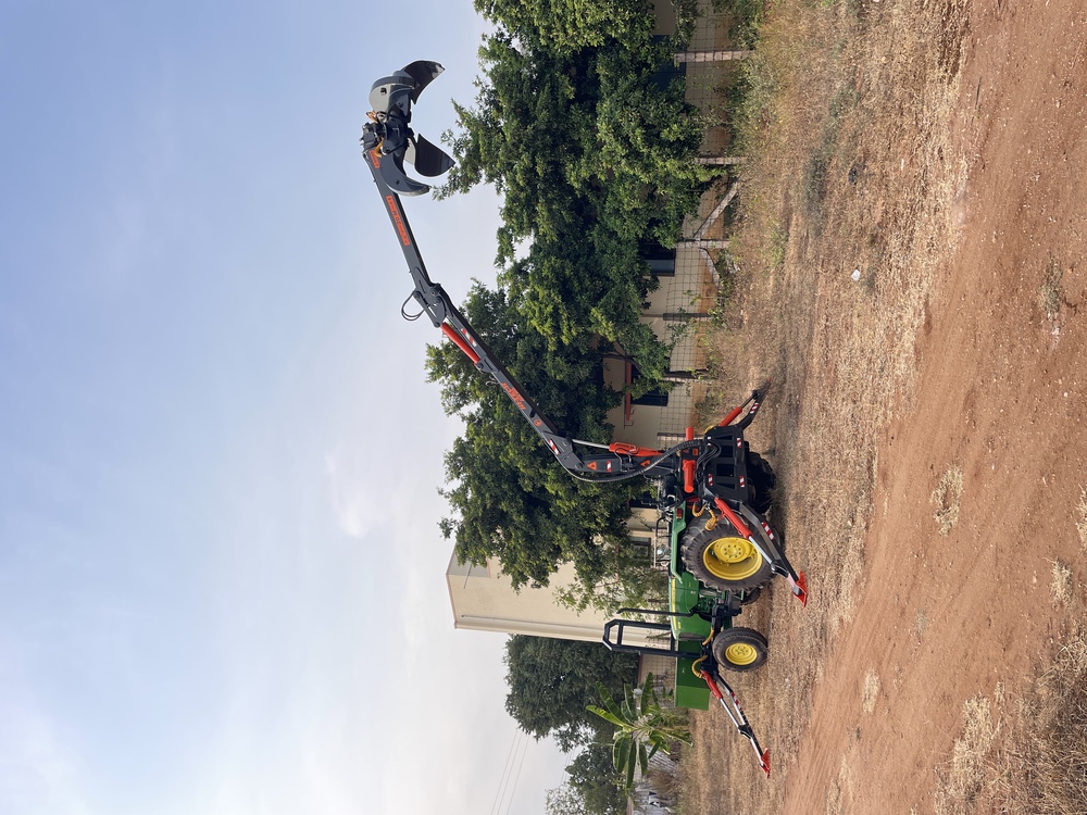 Orange Grapple - Finishing: Powder-coated Finish