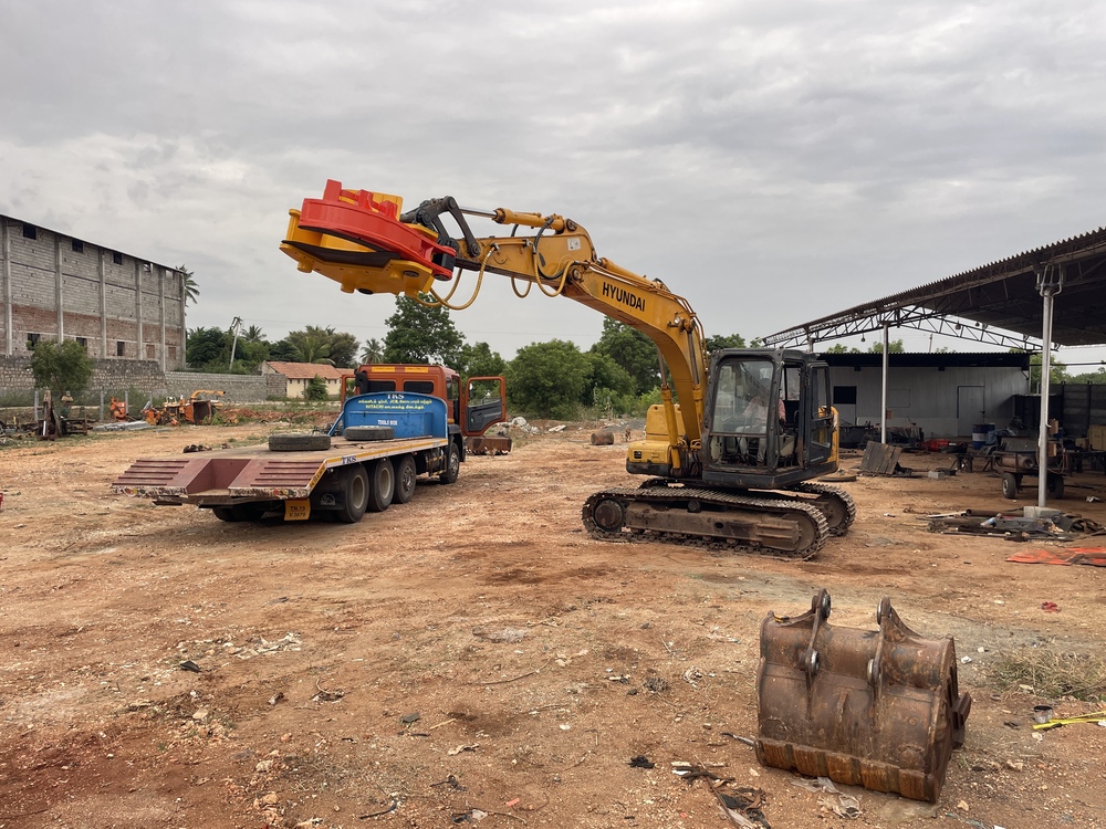 Tree Cutter JCB Machine