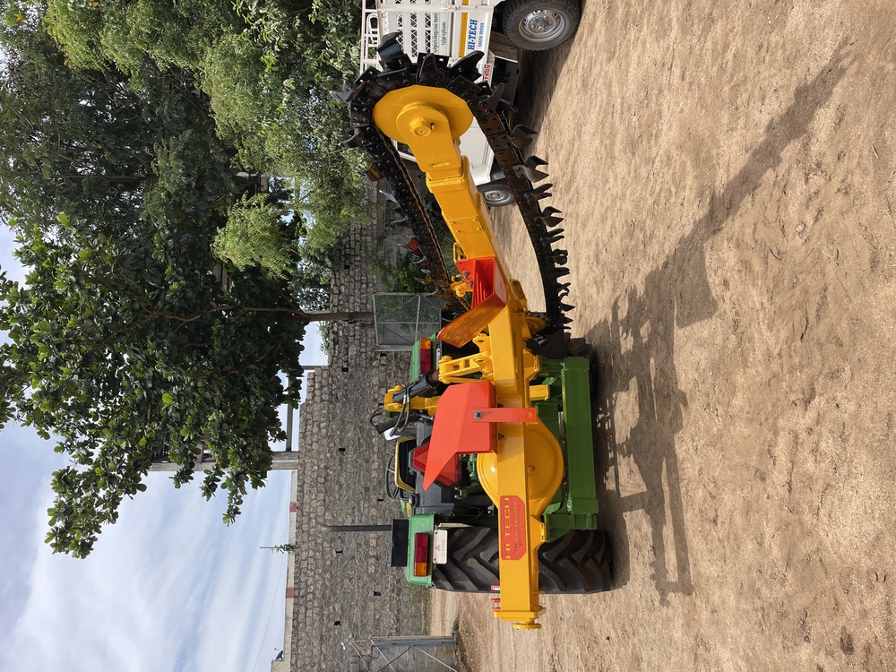 Tractor Pipeline Trenchor - Finishing: Powder-coated Finish