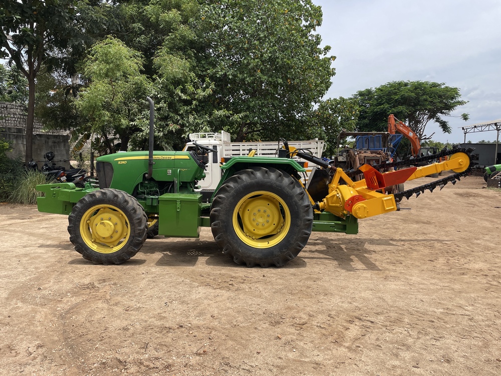 Tractor Pipeline Trenchor - Finishing: Powder-coated Finish