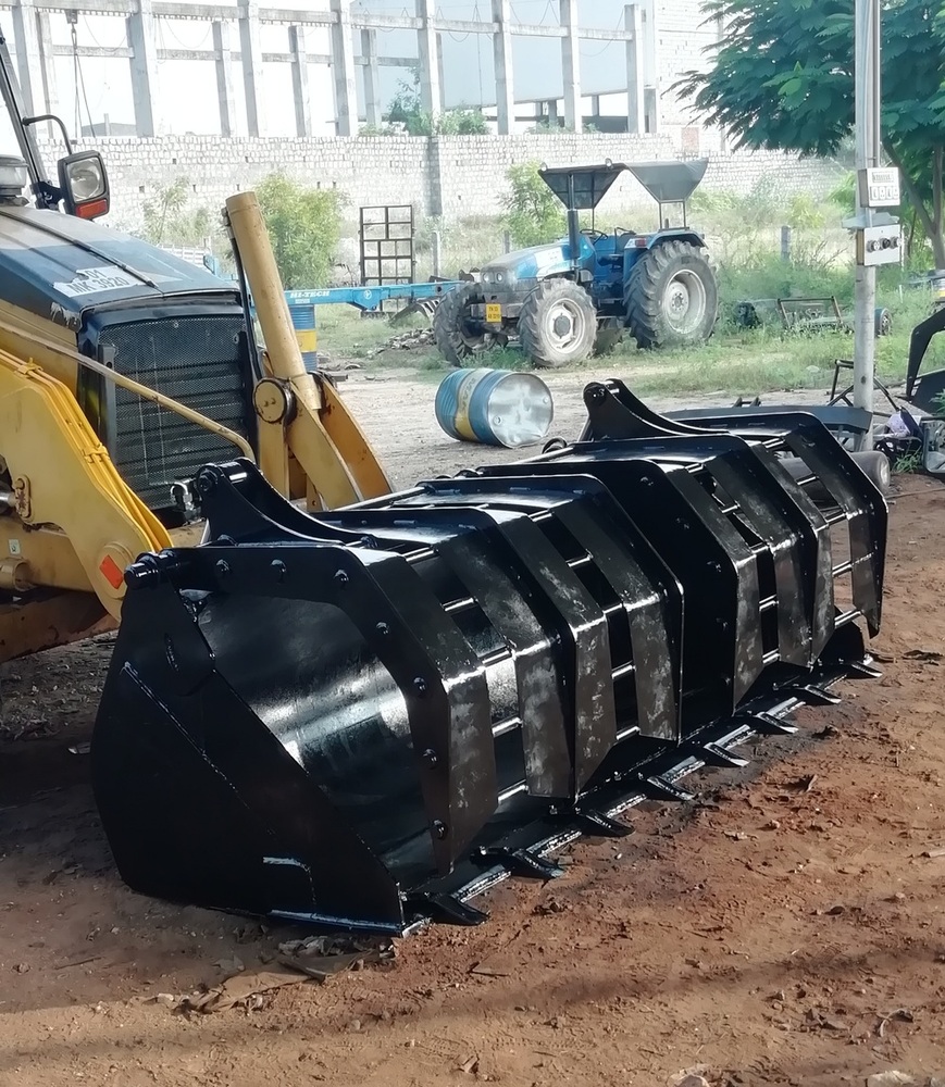 Jcb Heavy Fork Bucket - Finishing: Powder-Coated Finish