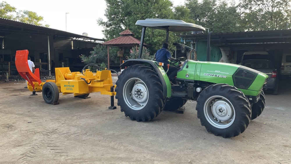 Tractor Mounted Wood Splitter - Finishing: Powder-coated Finish