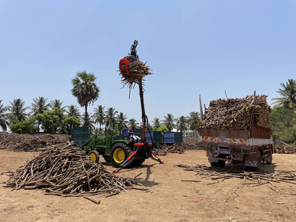 Tractor Mounted Radial Loader