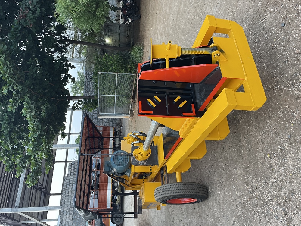 Electrical Wood Splitter - Lubrication Type: Grease Lubrication For Joints And Moving Parts