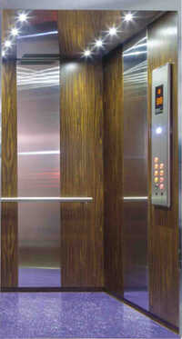 IL 11 Manual Lift Cabin