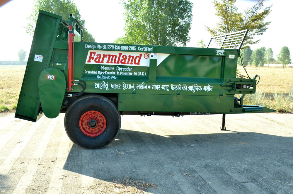 Farmland Manure Spreader - Color: Green Paint Coated