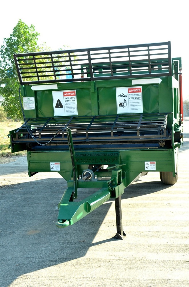Farmland Manure Spreader