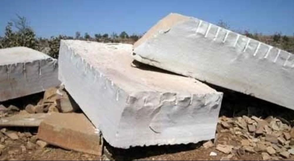 Gray Natural Block - Size: 4x4x2.5-3