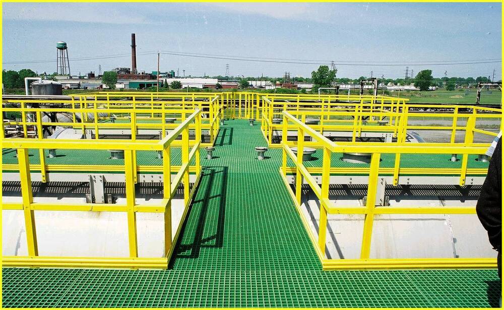 Frp Safety Grating - Anti-slip Surface, Ideal For Walkways, Platforms, Stair Treads, Industrial, Marine, Chemical, And Offshore Environments