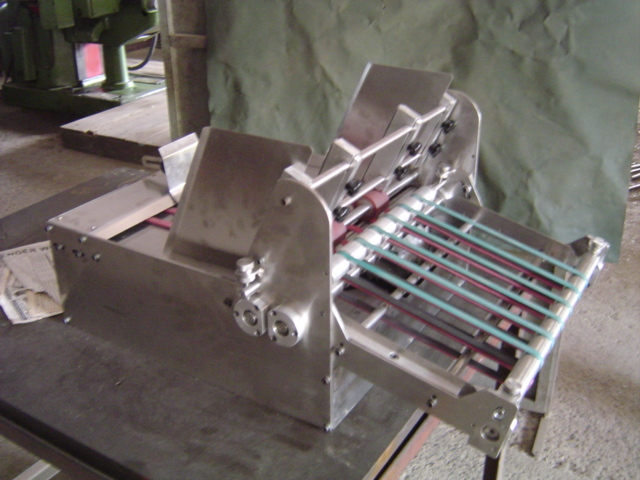 CARTON DISPENDING MACHINE