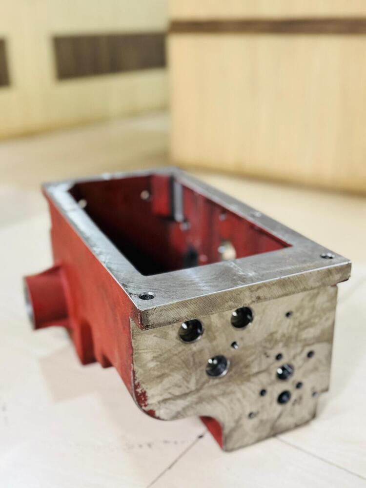 Tractor Hydraulic Unit - Product Type: Iron Castings