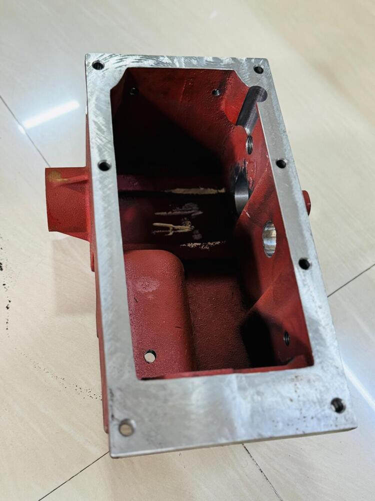 Tractor Hydraulic Unit - Product Type: Iron Castings