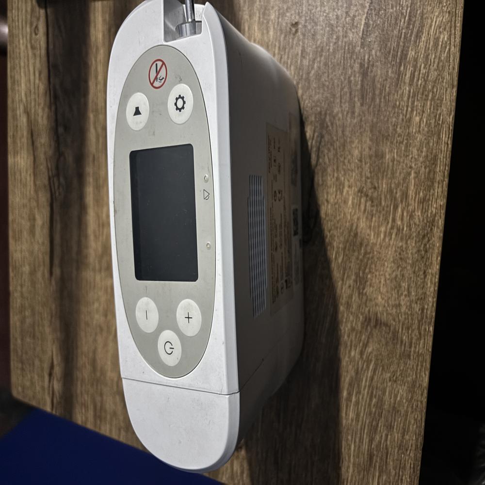 Oxymed P2 Portable Oxygen Concentrator On Rental - Color: White