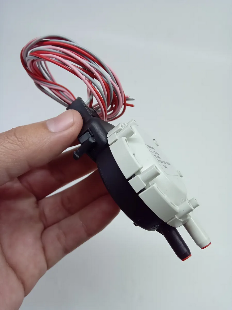 402.9400021 Huba Control Differential Pressure Transmitter