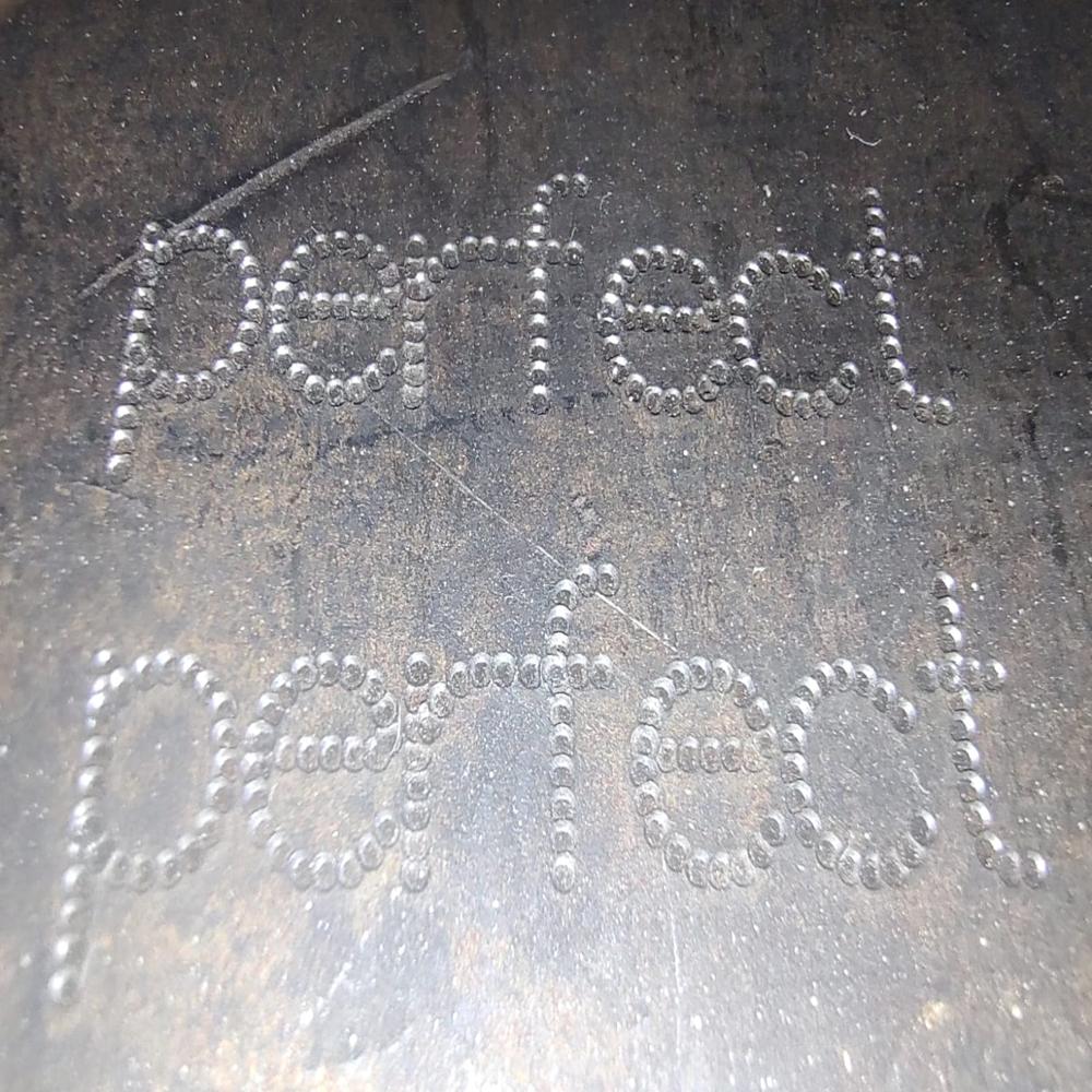 Desktop Dot Peen Marking Machine With Controller - Accuracy: 0.1 Mm