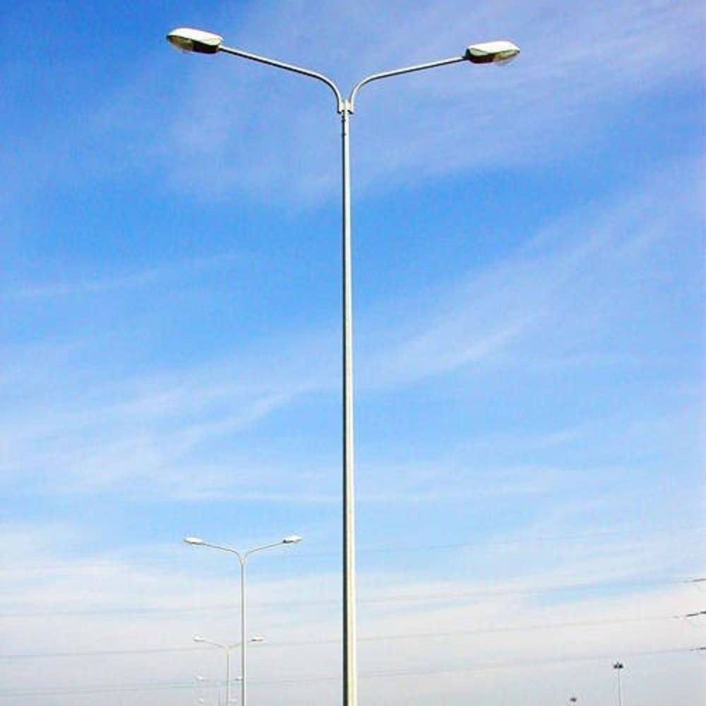 Steel Highway Lighting Pole - Color: Silver