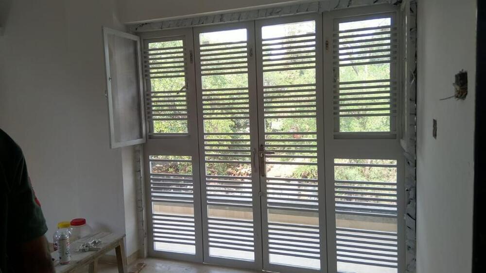01_Ishani With Pipe Design Door With Window - Application: Home