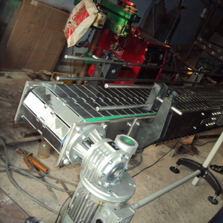 Ss Slat Chain Conveyor - Color: Customized