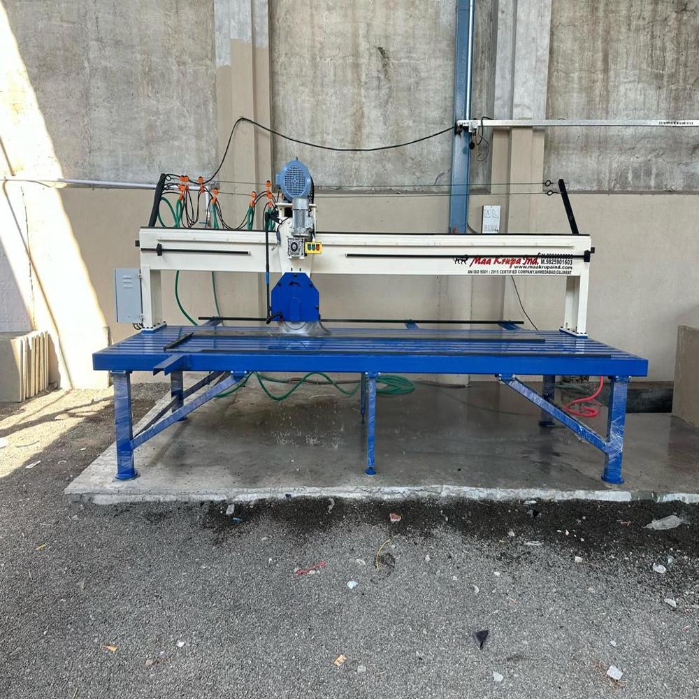 Automatic Granite Cutting Machine - Bladeâ Size: 14 Inch