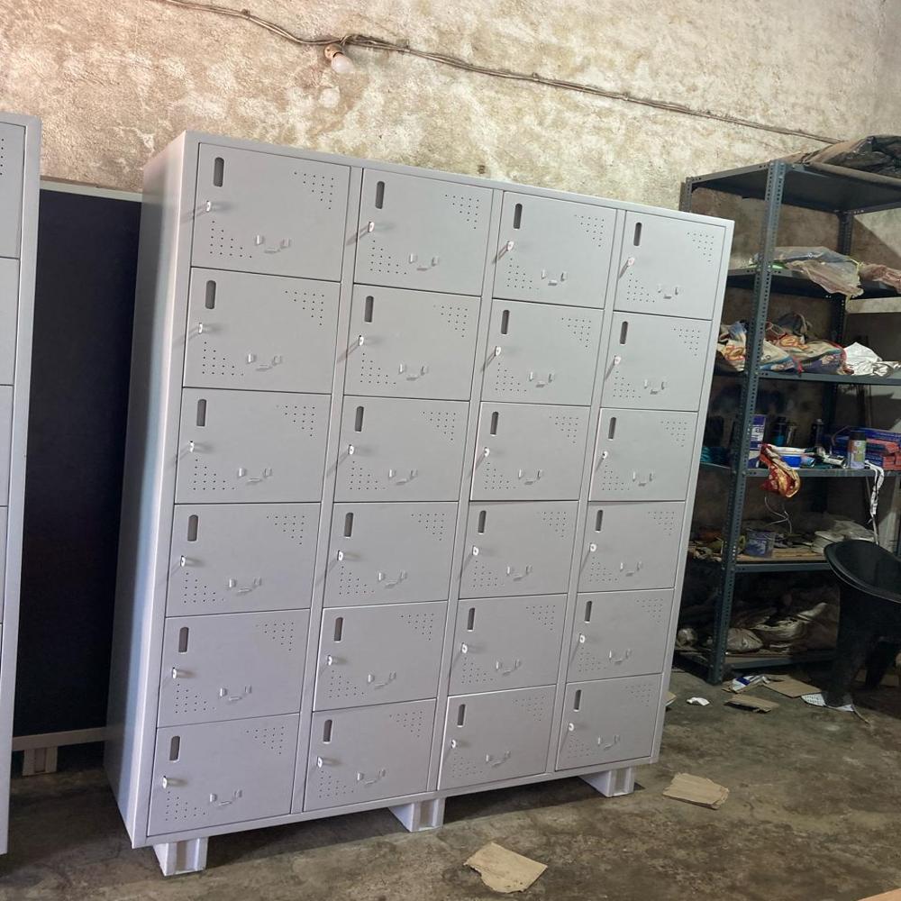 18 Storage Lockers - Material: Cold Rolled Steel
