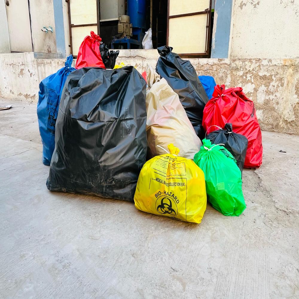 Colored Garbage Trash Bag - Color: Black