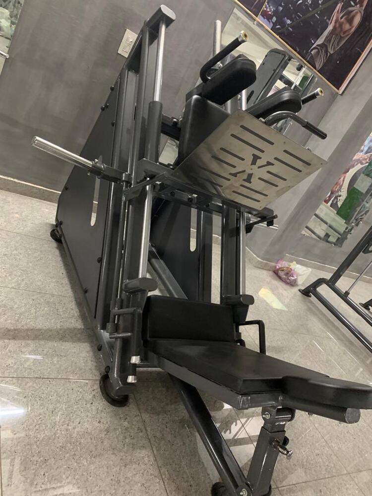 Leg Press With Hack Squat Machine