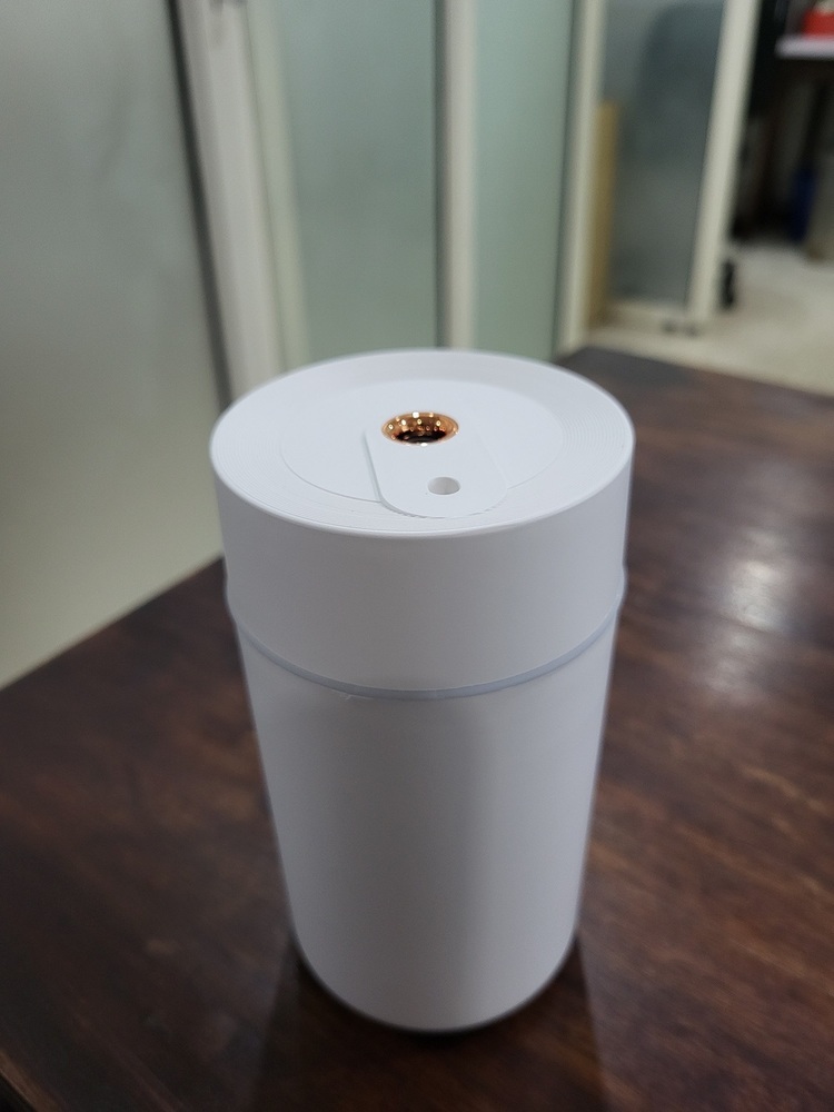 Aroma Diffusers Projector Humdifiers - Color: White