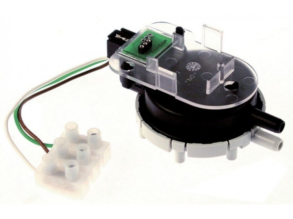 Huba Control Differential Pressure Transmitter Model 402.9100021