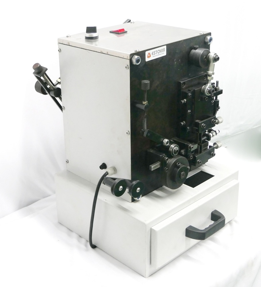 Jumper Link Forming Machine - Capacity: 250 Kg/hr