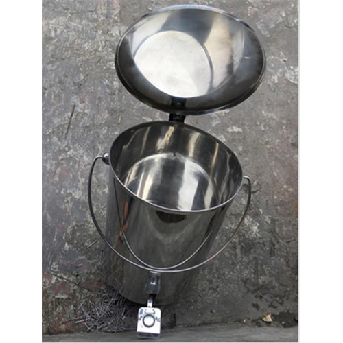 Ss Dustbins - Color: Silver