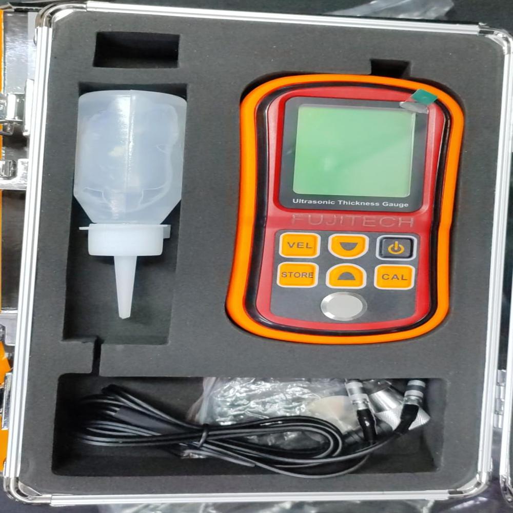 UTM 9 Digital Ultrasonic Thickness Gauge