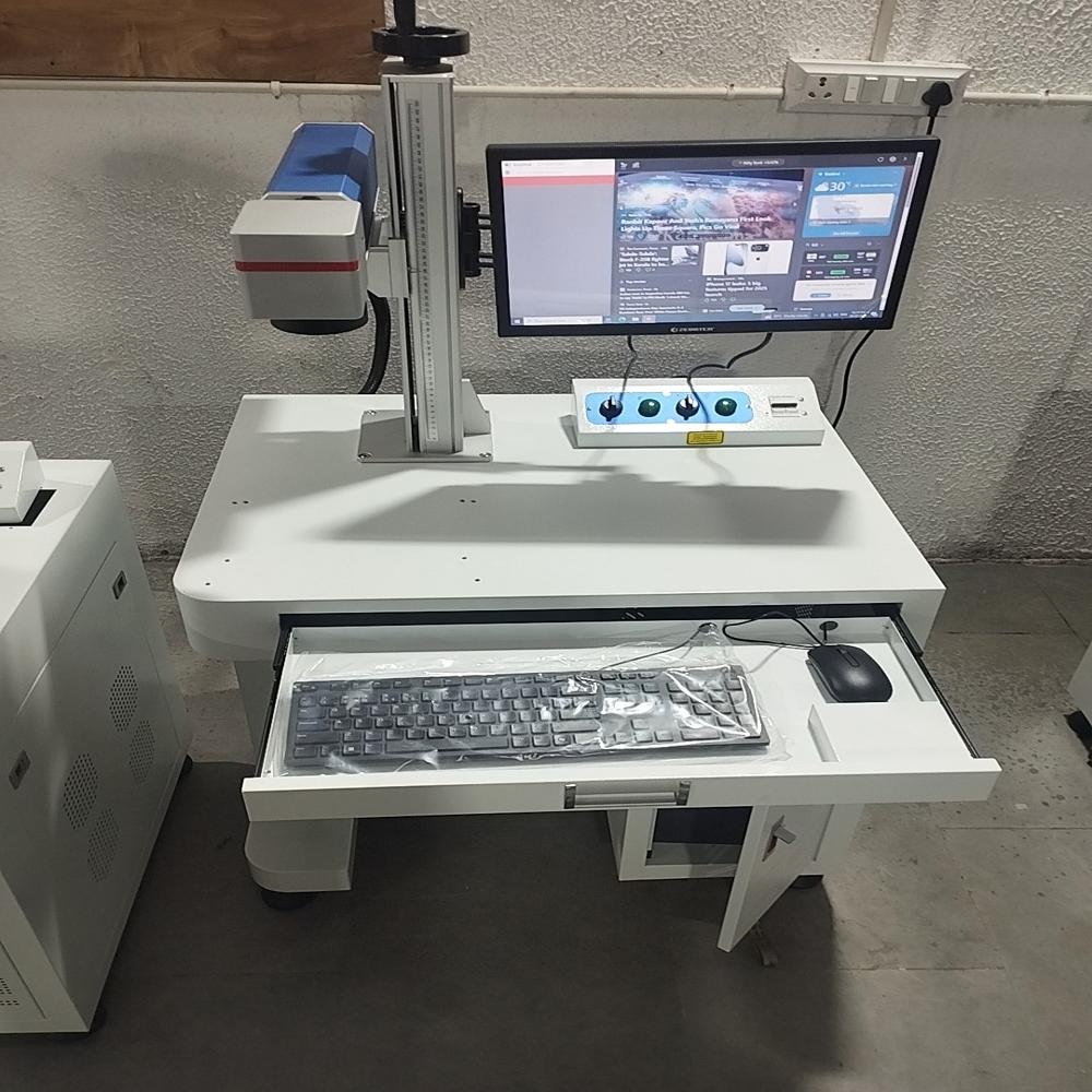Metal Laser Marking Machine - Accuracy: 99.99  %