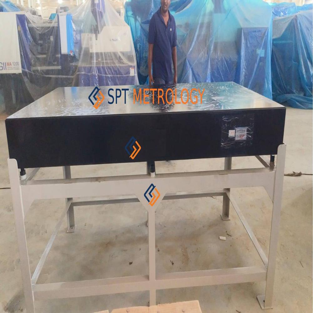 Granite Surface Plate Manufacturers In Coimbatore - Accuracy: 100 %