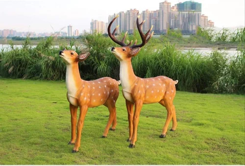 Fiber Kalvit statue