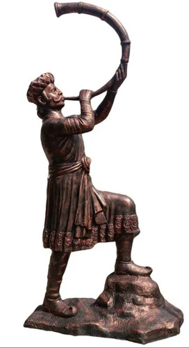 Fiber Tutarivala Statue