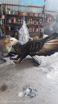 Fiber Eagle Statue - Color: Multicolor