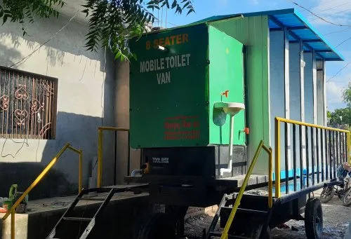 8 Seater FRP Movable Toilet