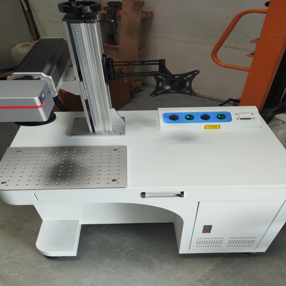 Aluminum Nameplate Laser Marking Machine - Accuracy: 99.99 %