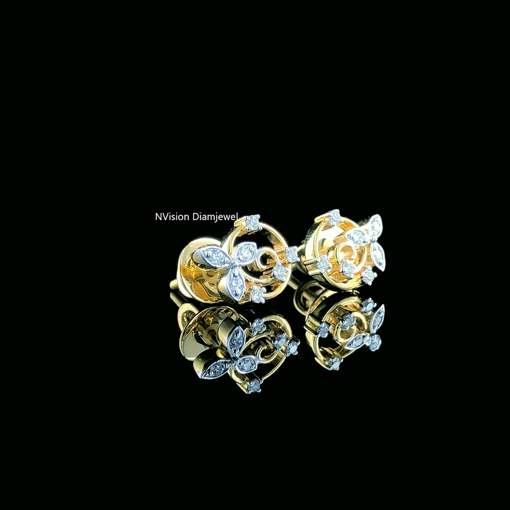 Swril Thrill Natural Diamond & Gold Stud Earrings