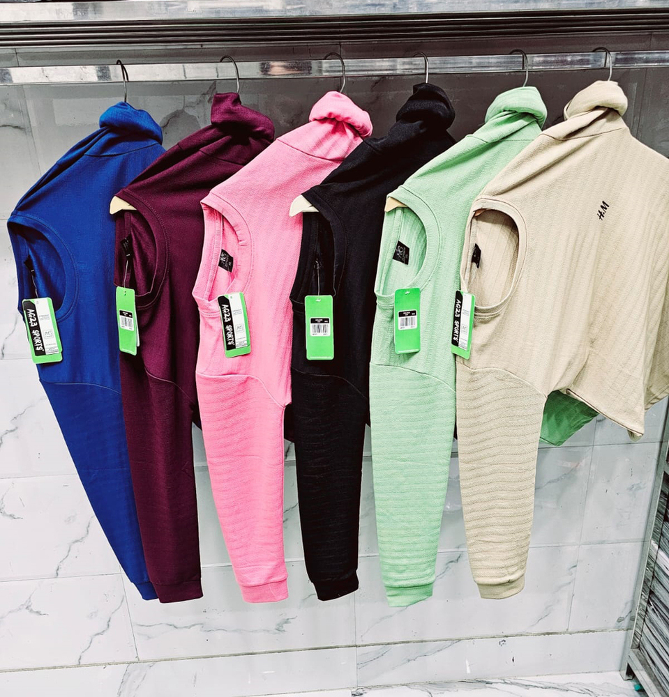 Mens Round Neck T-Shirt - Color: Multicolor
